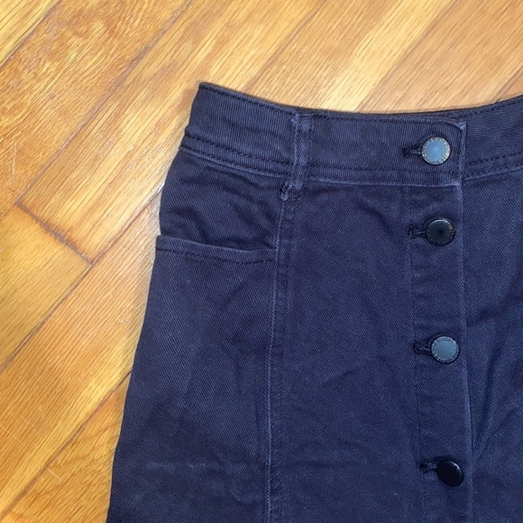 skirt - Picture 2 of 3